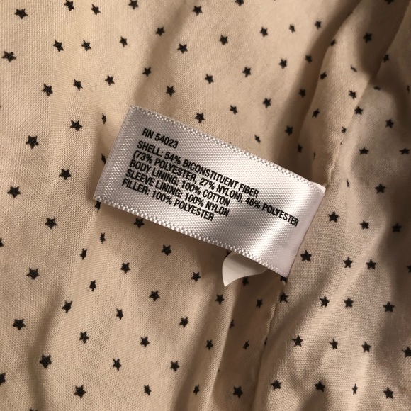 0-6 mnths Baby GAP Cream Quilted Coat with Hood - Picture 3 of 4